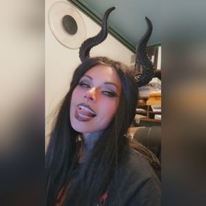 Meet your Posher, Hayley